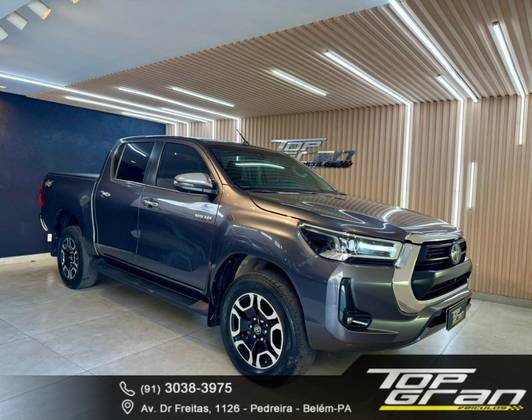 TOYOTA HILUX 2.8 D-4D TURBO DIESEL CD SRX 4X4 AUTOMÁTICO TOYOTA HILUX 2.8 D-4D TURBO DIESEL CD SRX 4X4 AUTOMÁTICO